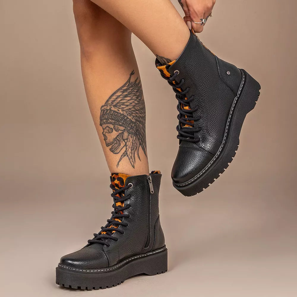 Bota Laura Vittal Mujer Coturno en Piel Legitima Negro Con Jaguar