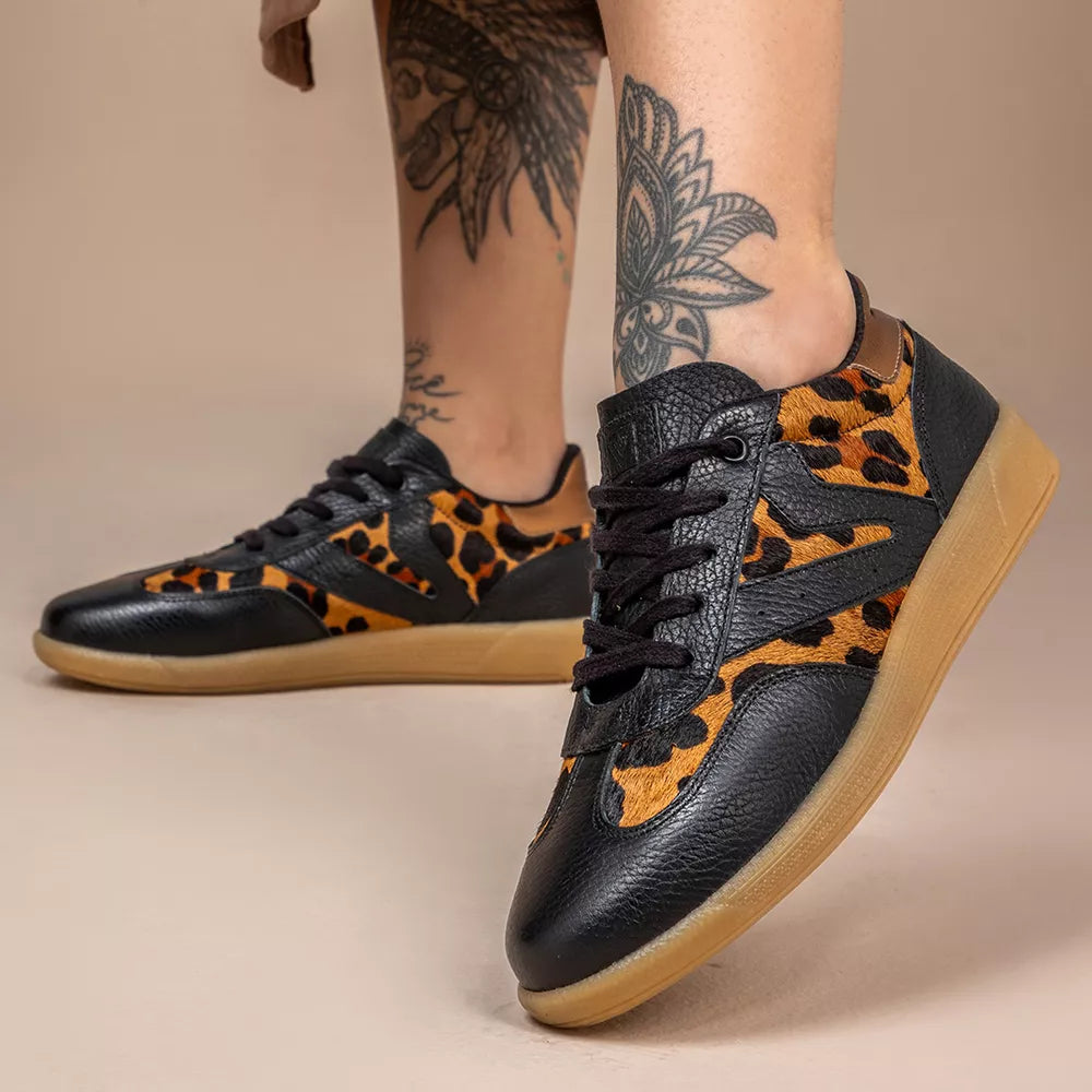 Sneakers de mujer en piel negra y leopardo Vittal Estela
